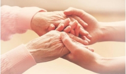 Chăm sóc tốt cho 3 loại người này thì cả đời bạn không phải hối hận