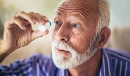 Không mê tín, người có 3 điểm này trên mặt nhất định sống trường thọ