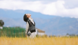 Không phải retinol hay collagen, đây mới là thứ khiến bạn tươi trẻ từ sâu bên trong