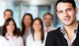 Cách chinh phục sếp dựa vào hình dáng khuôn mặt 'bách phát bách trúng'