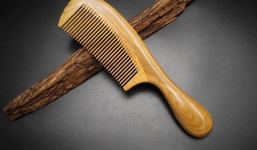 Cổ nhân dặn: Không để lược chải tóc ở 3 vị trí này trong phòng ngủ để tránh hao tài, tốn của, sự nghiệp lận đận