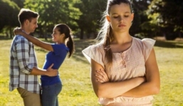 Không phải người ngoài, 4 kiểu người thân này luôn muốn chúng ta 'xui và khổ', hãy dè chừng