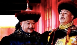 Hòa Thân bỏ cát vào cháo cứu trợ, tại sao Càn Long lại khen nức nở?