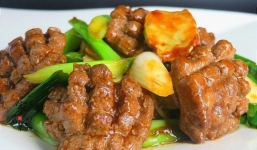 Bộ phận 'rẻ bèo' của con lợn, ăn vào cải thiện thị lực, bổ máu, ngon bùi, cực hợp với mùa thu