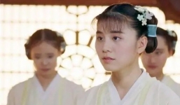 Mua một người hầu gái xưa giá bao nhiêu tiền?