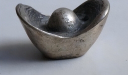 Ngày xưa có rất nhiều bạc, tại sao bây giờ lại biến mất, chỉ còn thấy trong cửa hàng trang sức?