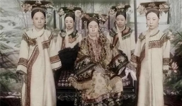 Vào thời nhà Thanh hơn 100 năm trước, tại sao các phi tần lại xấu xí đến thế?