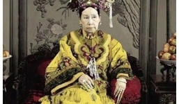 Từ Hi Thái hậu nói gì khi lần đầu nhìn thấy ô tô, tiết lộ tương lai sụp đổ của nhà Thanh?