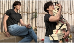 Kim Won Bin khoe cơ thể vạm vỡ, khuôn mặt nam tính trong loạt ảnh tạp chí