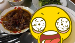 Thấy mẹ mệt, con trai 2 tuổi 'nấu' bát canh vịt cho mẹ tẩm bổ, dân tình 'cười xỉu' khi thấy thành quả