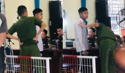 Làm CCCD, chàng trai khiến cán bộ bất lực khi tìm nốt ruồi, sẹo ghi đặc điểm nhận dạng