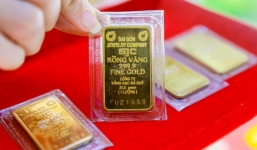Giá vàng trưa ngày 12/7: USD tăng mạnh khiến vàng thế giới tụt giảm