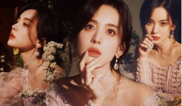 Soi bộ ảnh 'thoát tục' của Cổ Lực Na Trát: Đẹp cỡ nào mà được ví như 'nữ thần'?