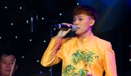 Khoảnh khắc Hồ Văn Cường khiến dân tình nghẹn ngào khi ngẫu hứng ca vọng cổ trên sân khấu 