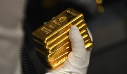 Giá vàng trưa ngày 5/9: Lững lờ chạm ngưỡng kháng cự