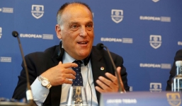 Chủ tịch La Liga không tin Barca hối lộ trọng tài, tố Chelsea gian lận trên TTCN