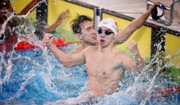 Sau Nguyễn Thị Oanh, đến lượt Nguyễn Huy Hoàng phải bảo vệ 2 HCV trong 10 phút