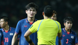 Trung vệ U22 Thái Lan nhận 'gạch đá' vì vứt bỏ huy chương và linh vật SEA Games 32
