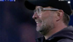 Chứng kiến Messi lập siêu phẩm, Jurgen Klopp có hành động quá bất ngờ 