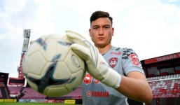 Đặng Văn Lâm lên tiếng trấn an NHM sau khi Muangthong United mất điểm