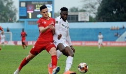 Quá đen cho trung vệ Việt kiều: Vừa được thầy Park chấm lên tuyển đã gặp phải chấn thương