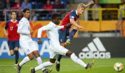 Tiền đạo mới 18 tuổi đi vào lịch sử với 9 bàn trong một trận đấu tại World Cup U20