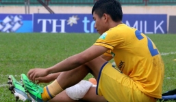 Gặp chấn thương rất nghiêm trọng, Phan Văn Đức được gấp rút đưa sang Singapore phẫu thuật