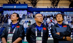 Người đại diện HLV Park Hang Seo: 'Chúng tôi ở lại Việt Nam không phải vì tiền'