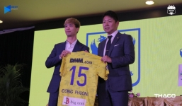 Công Phượng có số áo lạ hoắc, chủ tịch CLB Bỉ giải thích lý do đầy cảm động đằng sau