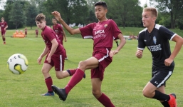 HAGL thử việc cựu cầu thủ từng ăn tập ở lò Barca