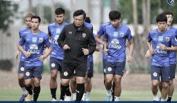 Tân HLV Thái Lan thẳng thừng chỉ trích cầu thủ nước nhà thiếu chuyên nghiệp 