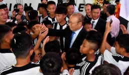 Đội bóng của Ronaldo mở học viện tại Việt Nam, mời cả HLV Park Hang Seo đến dự khai giảng