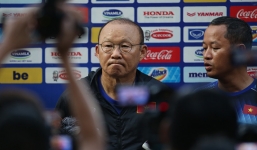 HLV Park Hang Seo tiết lộ thời điểm đàm phán hợp đồng mới với VFF