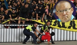 CĐV Indonesia gây bạo loạn, ĐT Việt Nam vô tình hưởng lợi cực lớn