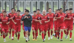VFF tiếp tục dời lịch V.League, ĐT Việt Nam có sự chuẩn bị tốt nhất cho trận gặp Malaysia