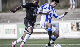 Đoàn Văn Hậu suýt lập siêu phẩm trong ngày được đá chính tại đội dự bị SC Heerenveen