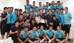 Tạm quên đau đớn vì chấn thương, Xuân Trường tươi rói trong buổi sinh nhật thầy Park 