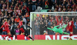 Tổng hợp kết quả Champions League: Cơn mưa bàn thắng trên sân Anfiled