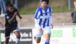 Đoàn Văn Hậu đá chính, kiến tạo cho đồng đội ghi bàn tại SC Heerenveen