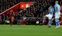 Áp đảo Man City, Liverpool chiếm vị thế độc tôn trên BXH 