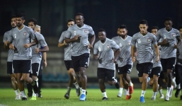 ĐT UAE sang Việt Nam lúc nửa đêm, quyết giấu bài đến cùng 