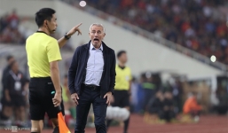 HLV UAE chỉ trích trọng tài vì rút thẻ đỏ đuổi cầu thủ đội nhà 