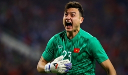 HLV Park Hang Seo và Đặng Văn Lâm nhận thưởng nóng sau trận hòa Thái Lan