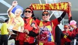 CĐV lên đường sang Philippines, 3 miền Tổ quốc dựng màn hình lớn tiếp lửa U22 Việt Nam 
