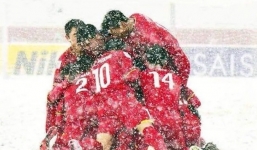 Báo châu Á ngả mũ kính phục cộng đồng mạng Việt Nam trong cuộc bầu chọn cho Quang Hải 