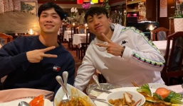 Mặc kệ tin đồn chuyển nhượng, Công Phượng sang Hà Lan rủ Văn Hậu đi ăn tối