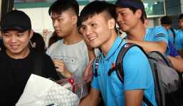 U23 Việt Nam trở về sau chuyến tập huấn, riêng thầy Park xin ở lại Hàn Quốc thêm 2 ngày 