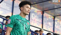 HLV Park Hang Seo lý giải vì sao để Bùi Tiến Dũng bắt chính trong trận mở màn