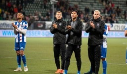 Đoàn Văn Hậu không được đá chính trong ngày SC Heerenveen nhận thất bại 