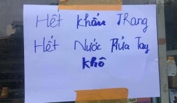 'Cháy hàng' khẩu trang và nước rửa tay, các hiệu thuốc đồng loạt treo biển không bán 